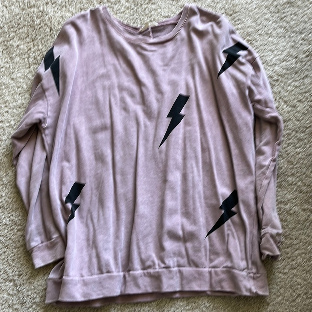 Mauve colored lightening bolt sweatshirt size S